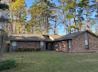 8205 Heatherbrook Cir, Haughton, LA 71037