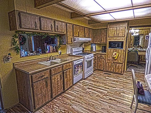 2nd image of 675 Parlanti Ln Space 120