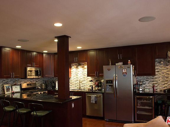 3rd image of 2721 2nd St APT 207