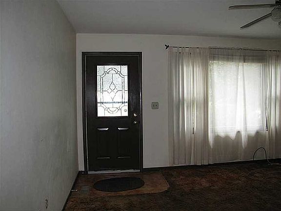 2nd image of 276 Eastview Dr