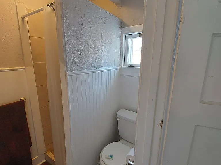1729 S Henderson St #D — Photo 16