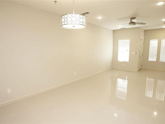 3rd image of 2701 S J St APT 4