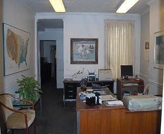 4th image of 30 W Airy St