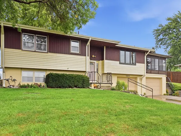 20474 Cardinal Ln, Council Bluffs, IA 51503