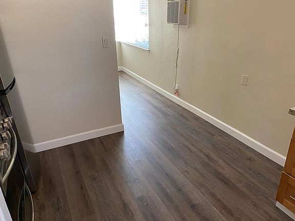 4th image of 494 Dover Way #492