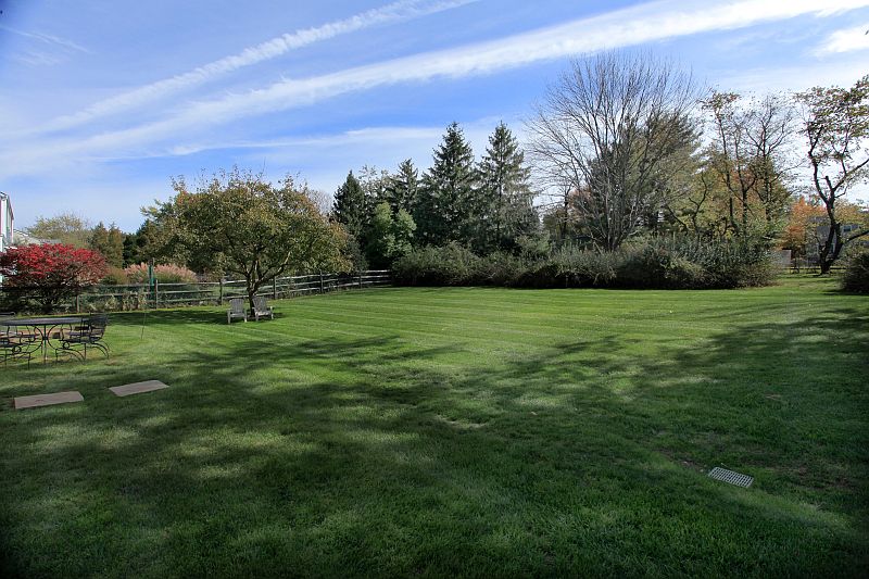 2nd image of 29 Florie Farm Rd