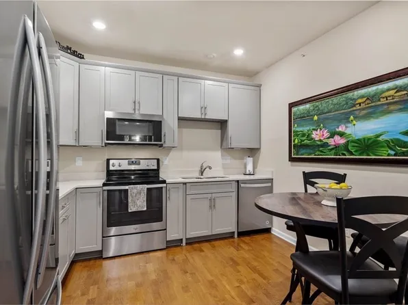 110 Trotter Rd #2401, Weymouth, MA 02190