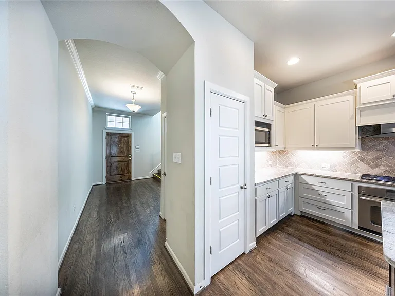 1217 Naples Dr — Photo 27