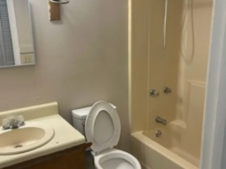 216 Maryland Dr NW — Photo 12