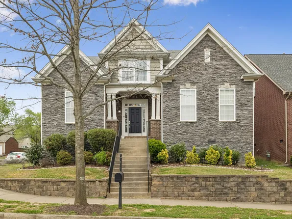 1064 Riverwood Village Blvd, Hermitage, TN 37076