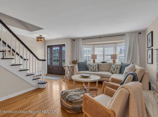 10 York Ave, Spring Lake, NJ 07762