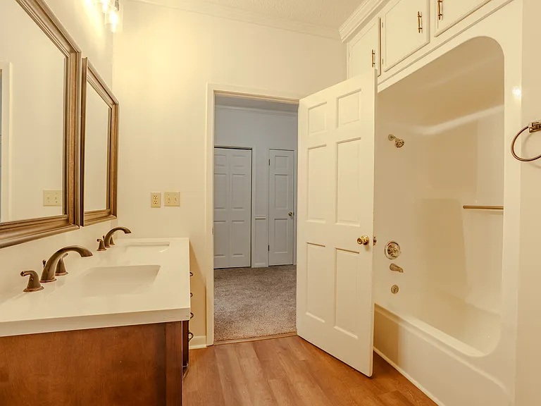 825 Cumberland St — Photo 23