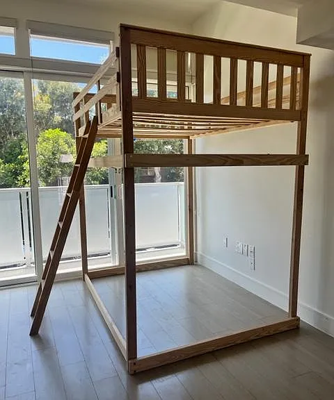 1866 Greenfield Ave #200 — Photo 4
