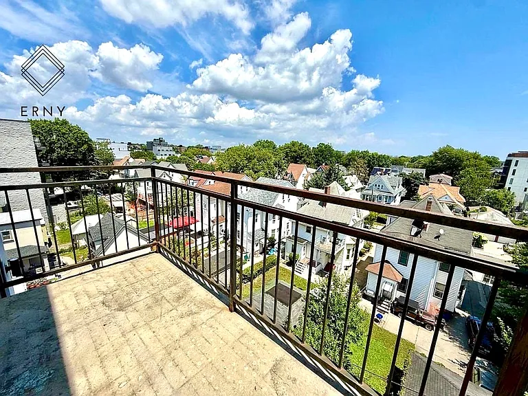 1565 New York Ave #5E — Photo 11
