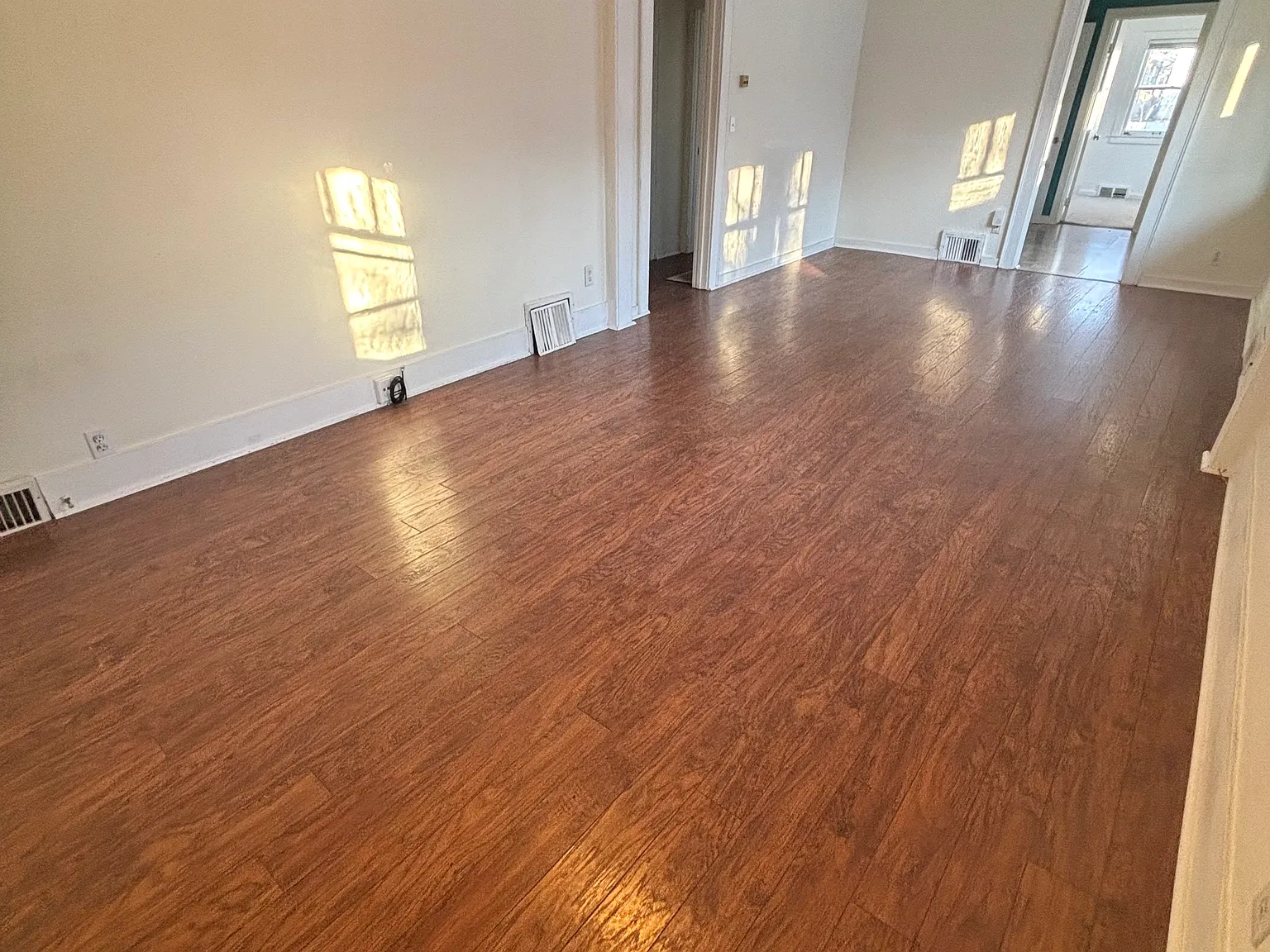 3 bed, 858 sqft, $1,395 — Photo 4