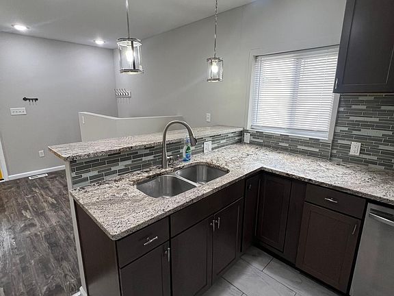 3rd image of 6569 Mount Ave