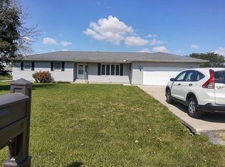 822 E Le Fevre Ave, Gibson City, IL 60936