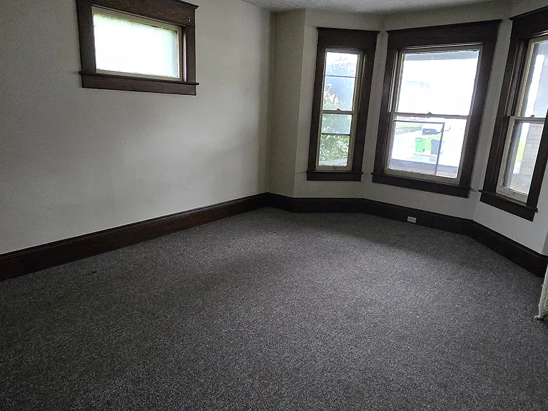 217 Wales Rd NE #A — Photo 2