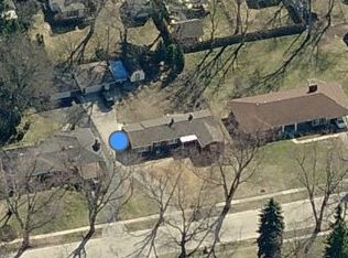 29631 Evergreen St, Flat Rock, MI 48134