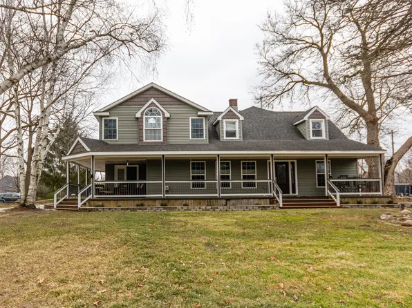 5556 Ormond Rd, White Lake, MI 48383