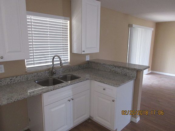4th image of 2505 Robin Dr