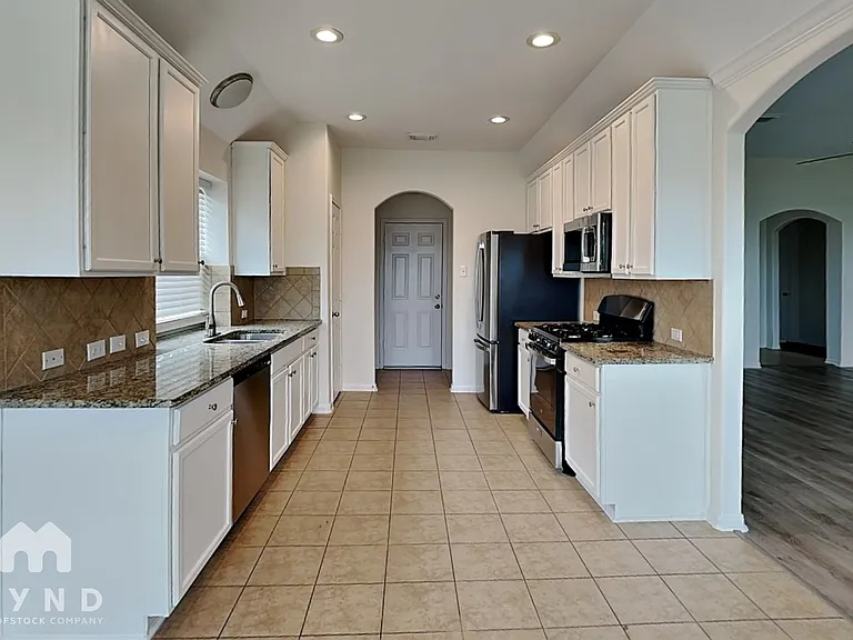 4511 Monarch Blue Ln — Photo 8