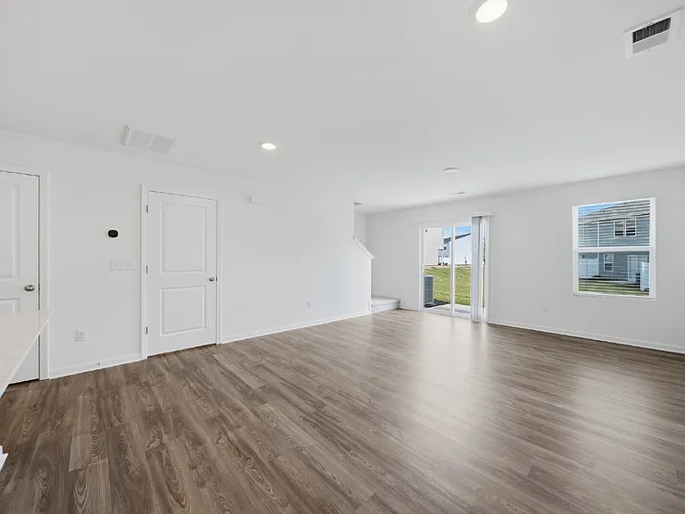 1921 Tranquility Cir #B — Photo 4