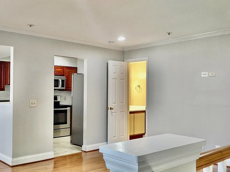 5705 Chapman Mill Dr #150 — Photo 11