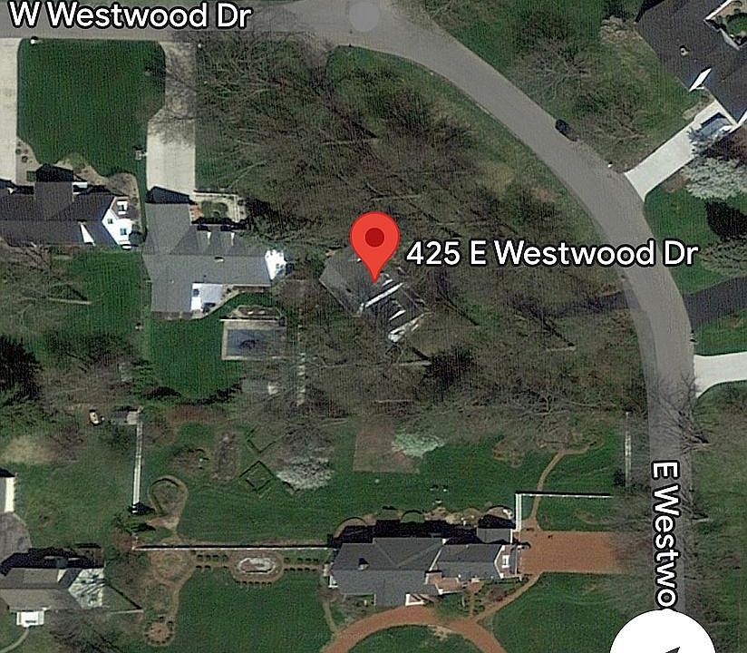 2nd image of 425 E Westwood Dr