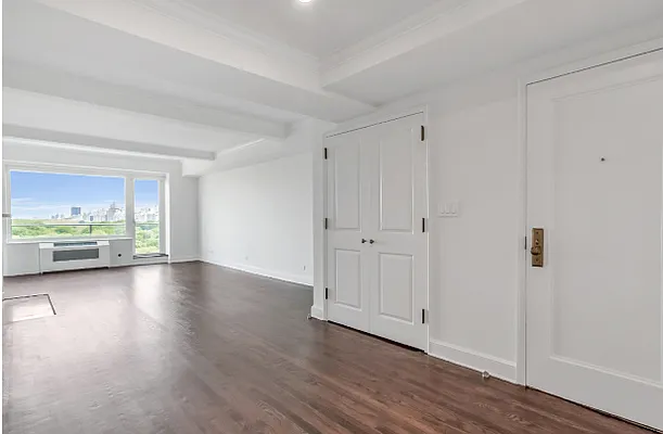 Rented by essential NEW YORK Real Estate | media 28