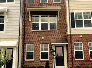44079 Eastgate View Dr, Chantilly, VA 20152