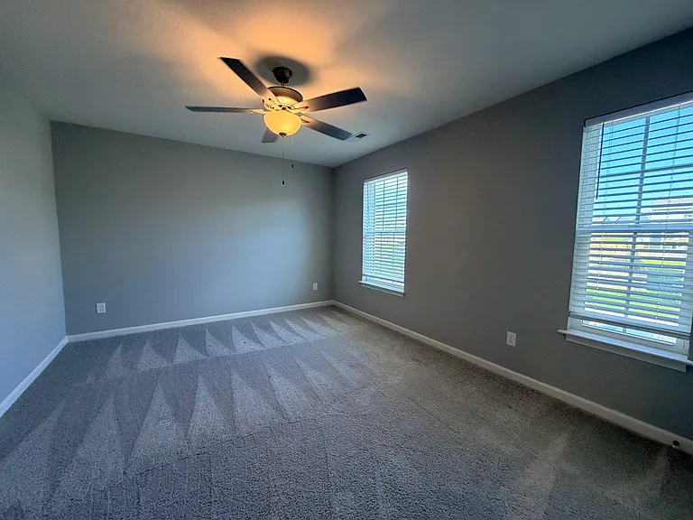 637 Dahlia Dr — Photo 11