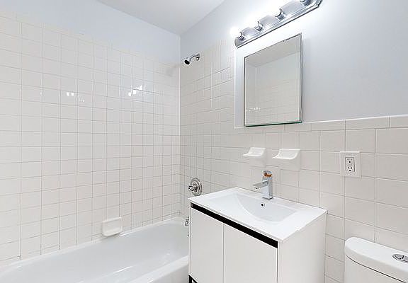 4th image of 137 Marcus Garvey Blvd #3T