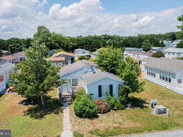 37585 Pear Tree Ln, Selbyville, DE 19975