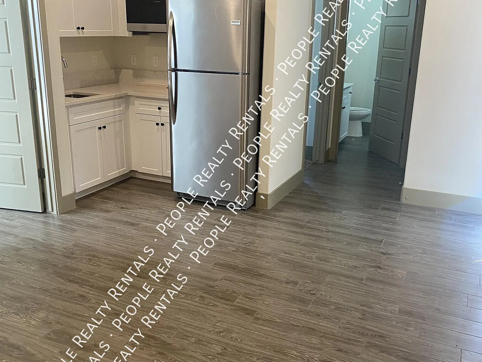 1 bed, 380 sqft, $1,527 — Photo 3