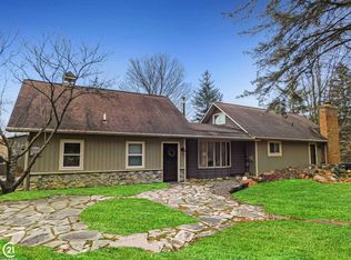 5365 Rochester Rd, Dryden, MI 48428