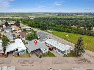 3223 83rd St NW, Calgary, AB T3B 5N6