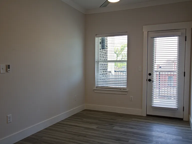 1805 Duncan Ave — Photo 57