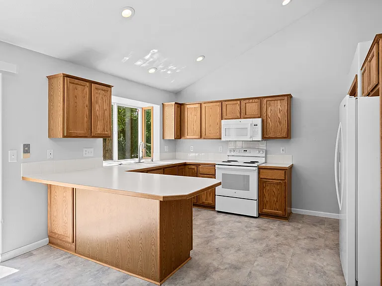 412 E Piper Glen Ct — Photo 2