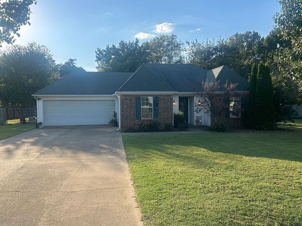 208 James Paul Ln