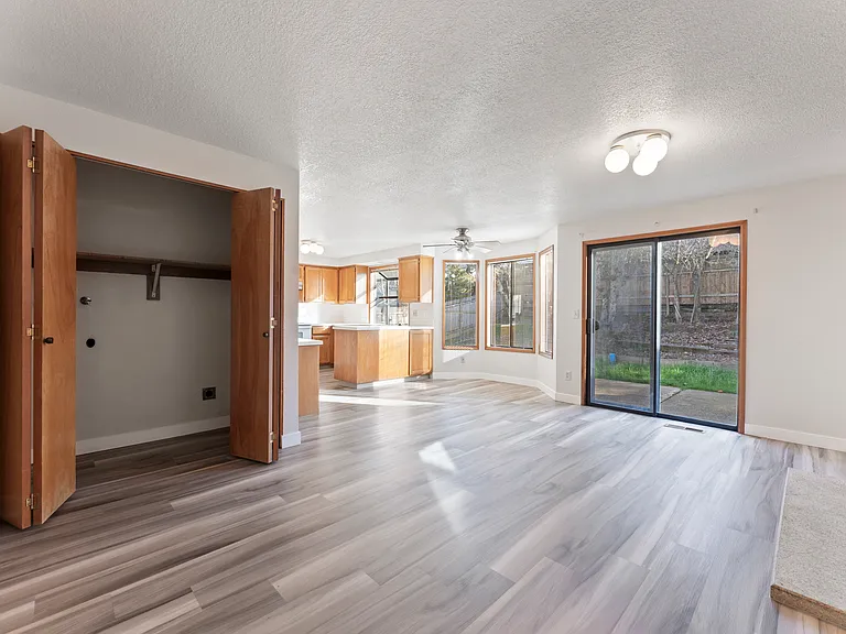 7050 SW 174th Ave — Photo 12