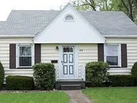 898 Woodland Rd photo 1