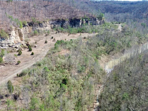 2214A State Highway 2033, Louisa, KY 41230