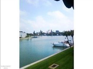 12324 Capri Cir N, Treasure Island, FL 33706