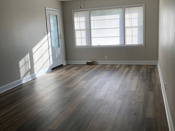 4th image of 2177 India Hook Rd #2177