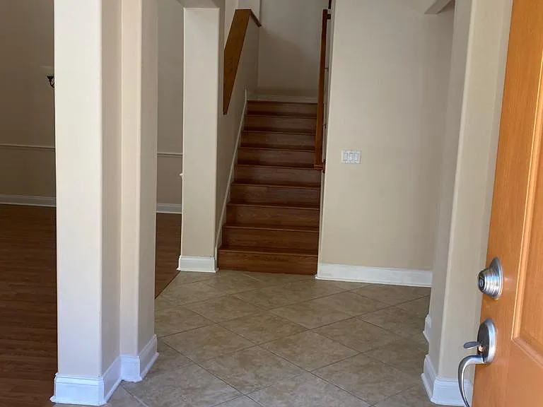 7161 Regina Way — Photo 7