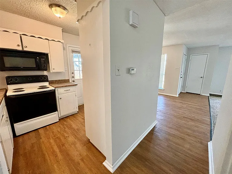 800 Irwin Dr #A — Photo 10