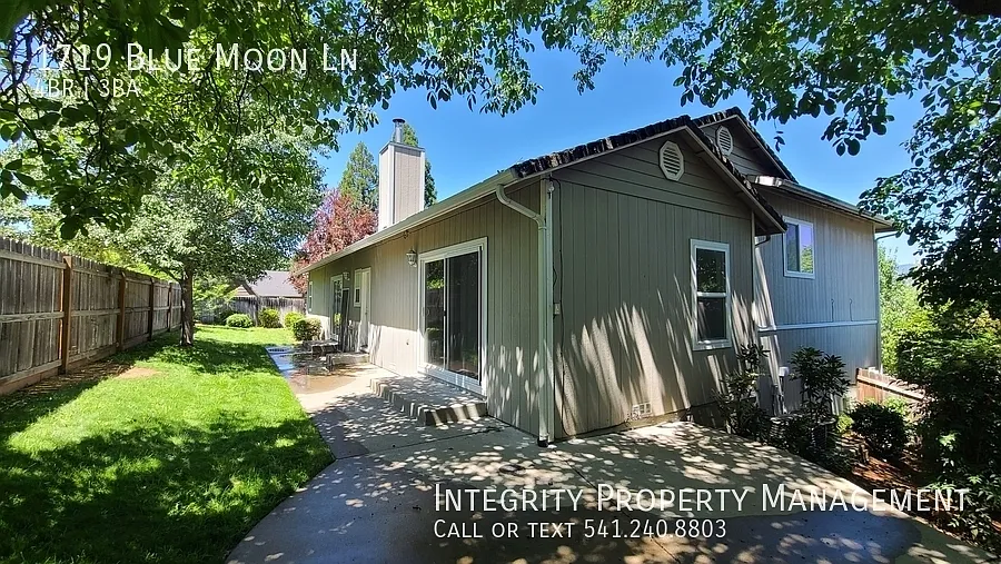 4 bed, 2.5 bath, 2039 sqft, $2,300 — Photo 4