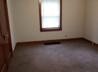 1204 Tremont St, Lexington, MO 64067