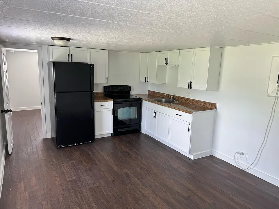 2605 Jungle St #9
